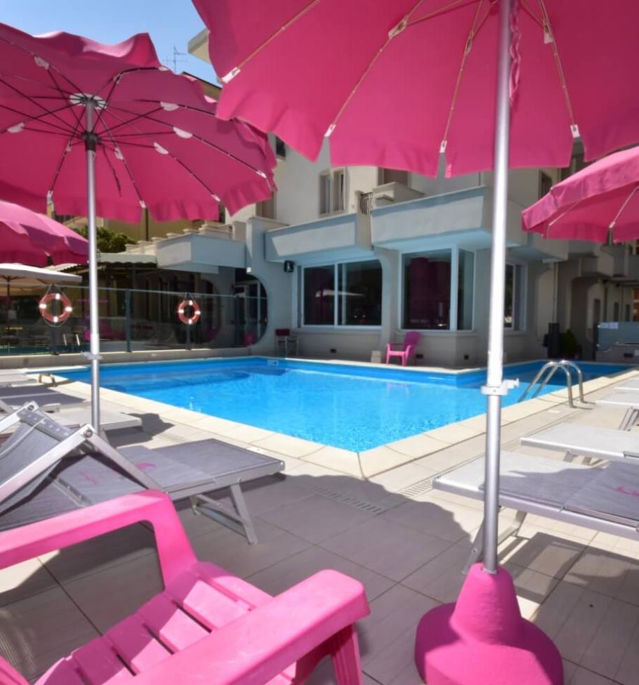montblanchotel it piscina 009